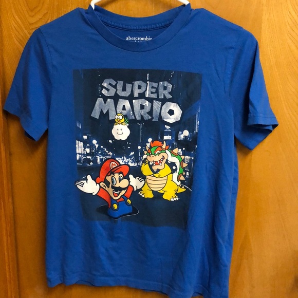 SOLD Boys Abercrombie Super Mario T-shirt - Picture 1 of 1